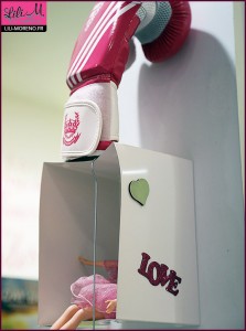 Un gant de boxe...rose