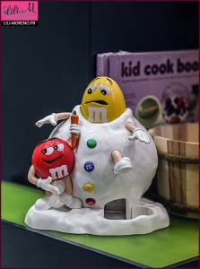 Un distributeur de M&M's